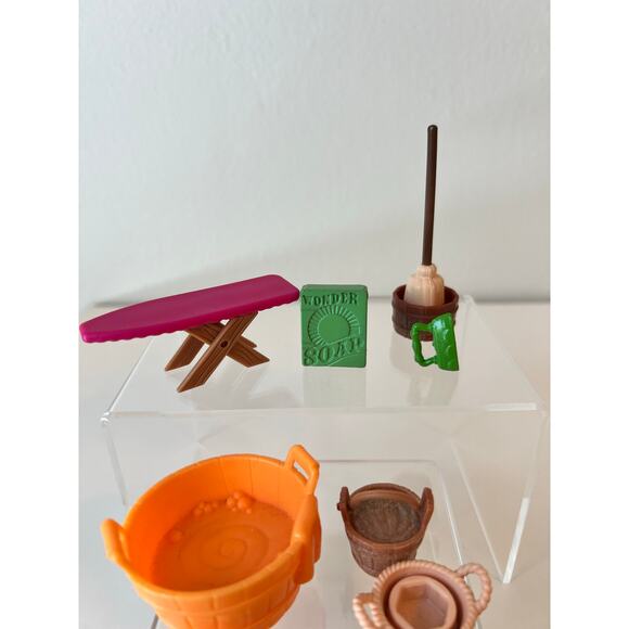 Li'l Woodzeez Housekeeping Toy Set w/Miniature Accessories and 2 Rabbit Figures - Picture 11 of 12